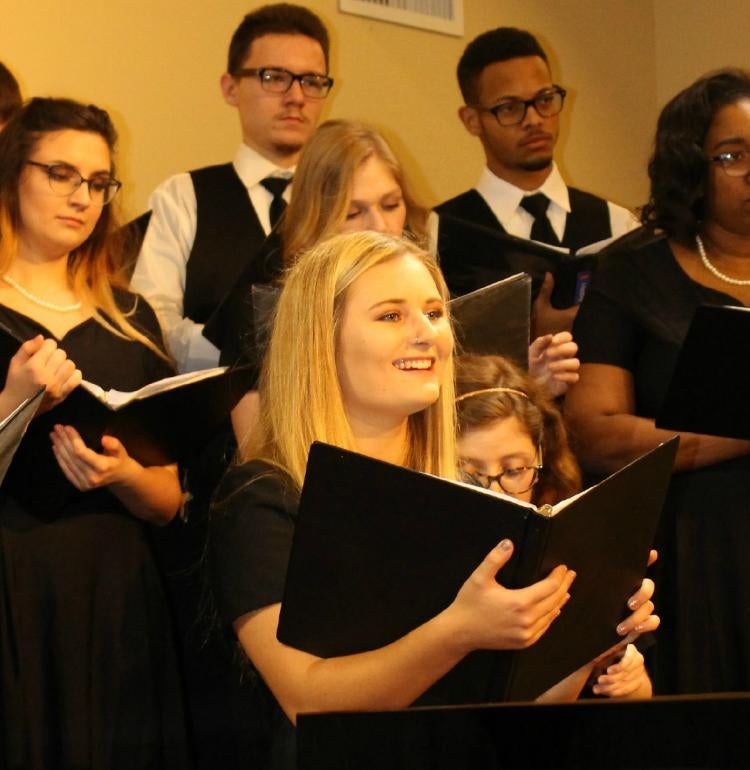 Chorale and CHamber Singers performing